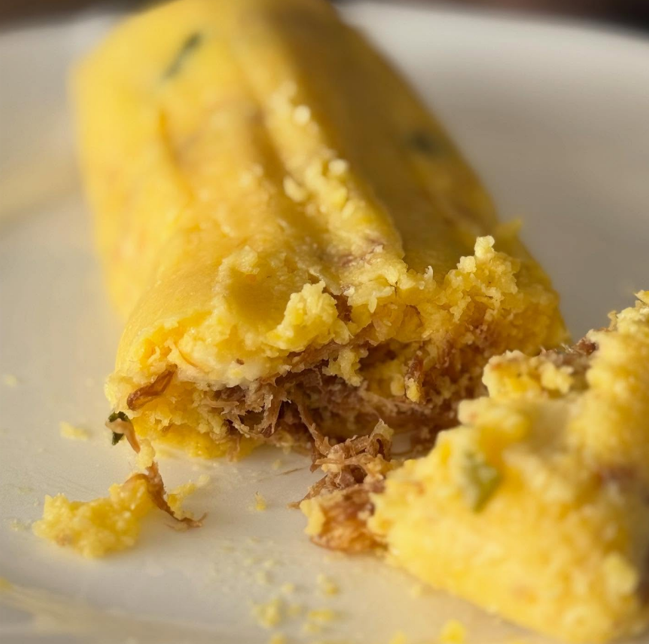 Pamonha de Carne de Sol com Queijo